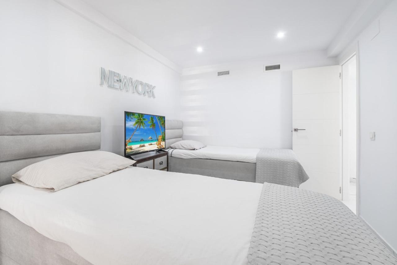 Copacabana Deluxe 1-A Levante Beach Бенідорм Екстер'єр фото